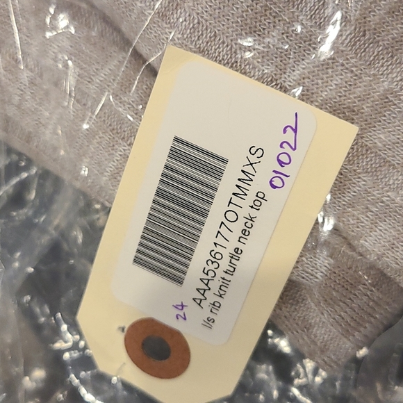 NEW Kim & Co Ribbed Turtleneck Oatmeal colour - Picture 7 of 7